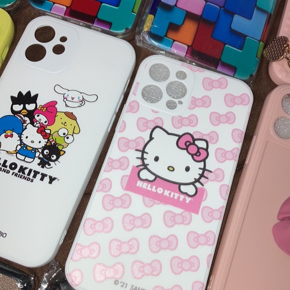 PHONE COVERS 😎 - Picture 15 of 17